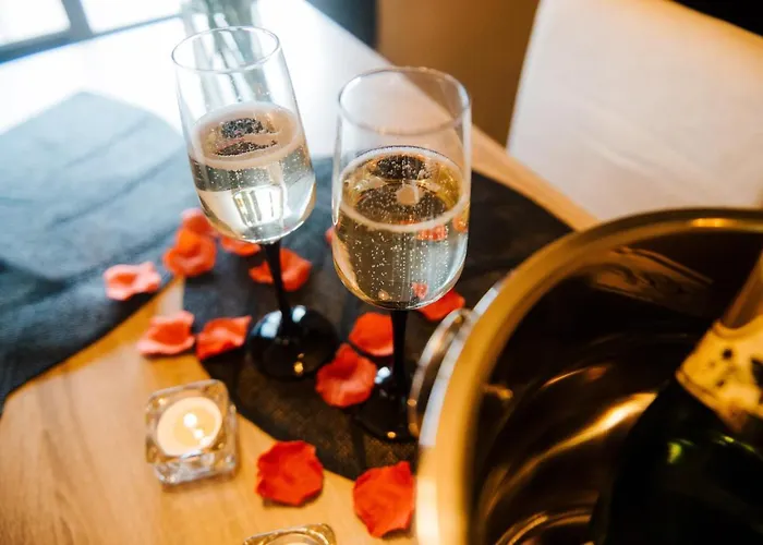 La Suite Romantique Avec Jacuzzi Au Coeur De Perpignan
